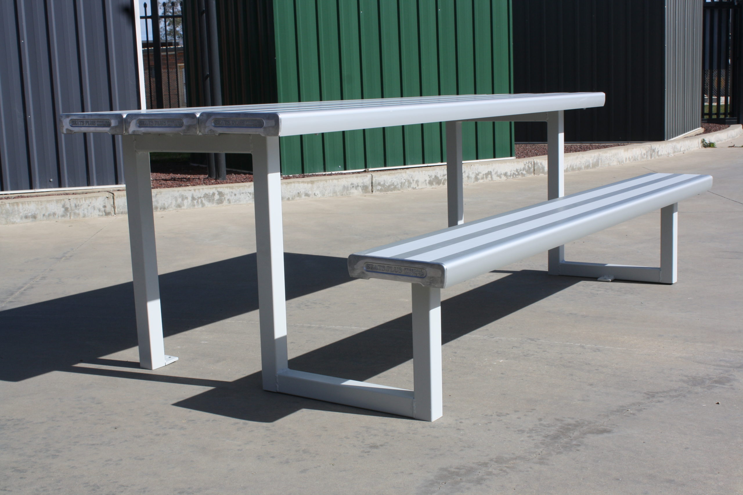 Deluxe Park Setting powder coated in Colorbond Shale Grey