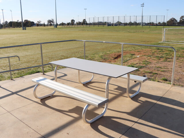 Plain Outdoor Learning Seating